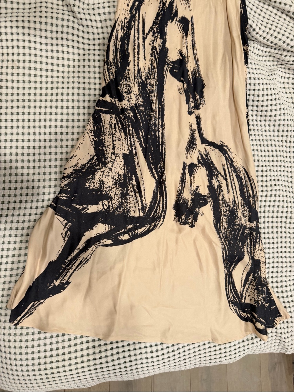Sleeveless Beige Maxi Dress with Black Horse Print - Picture 7 of 9